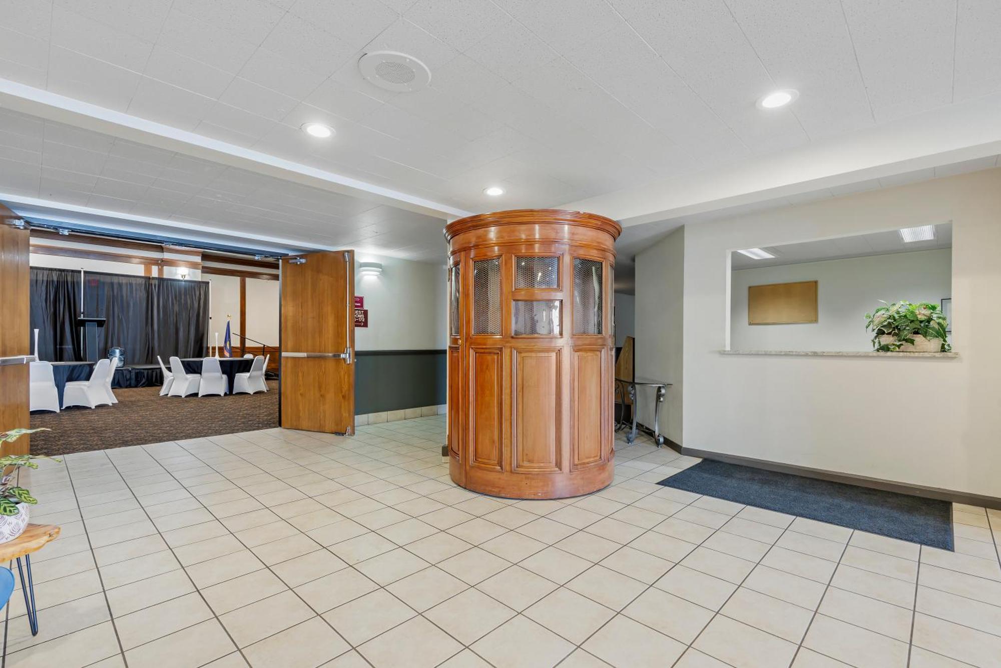 Seaport Inn & Suites Lewiston Ngoại thất bức ảnh